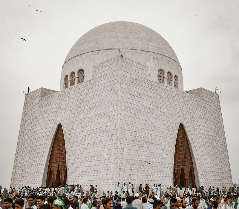 The white marble Mazar e Quaid in Karachi