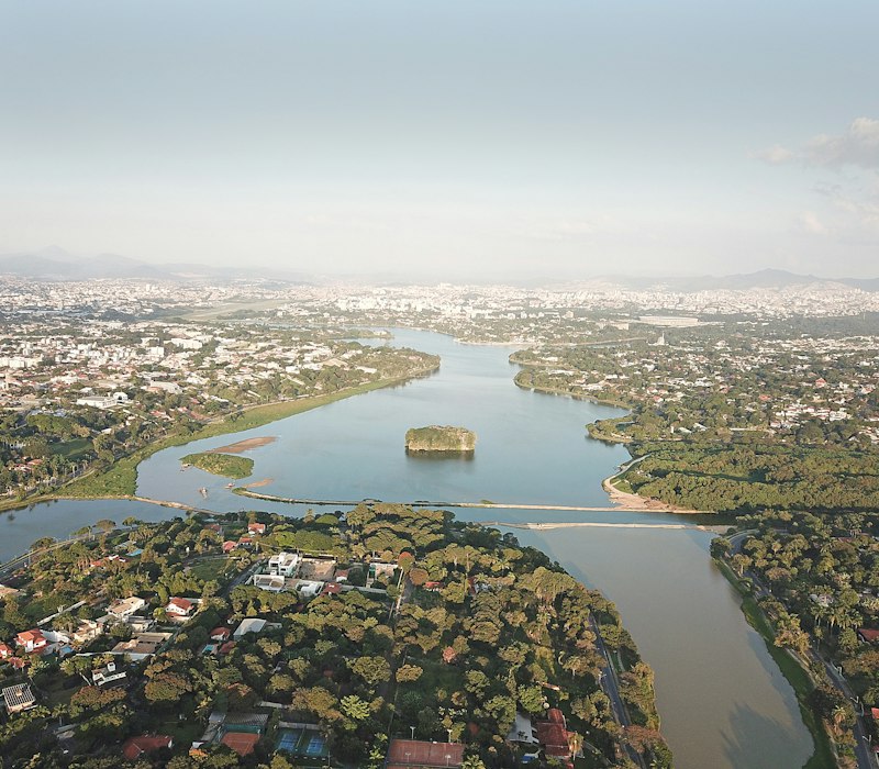 The lake and green city of Belo Horizonte from above
