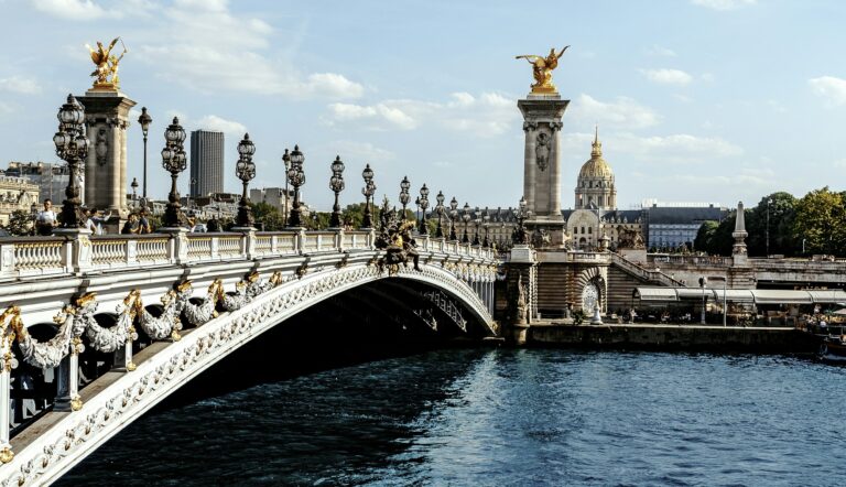 Guides for France