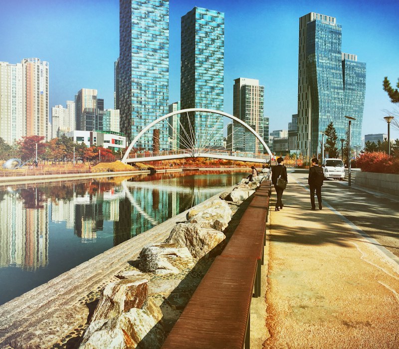 A footbridge over the canal in Songdo, Incheon