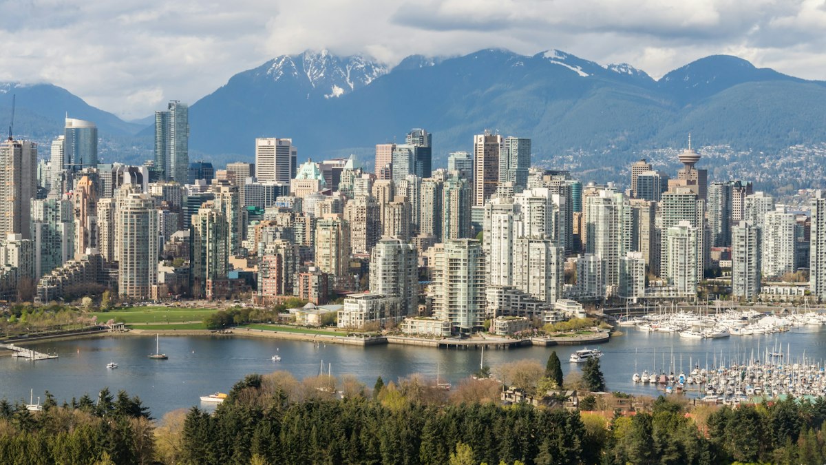 Vancouver city with mountains behind