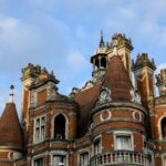 Are UK Universities Still Accepting Pakistani Students for 2027? How to Choose One That Will Issue Your CAS